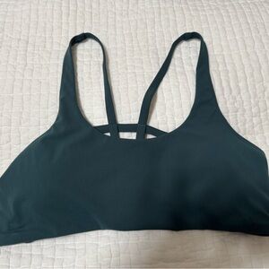 Vuori Yosemite bra in dark green